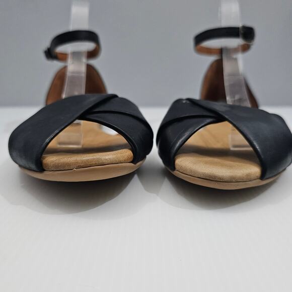 NEW Miz Mooz Kendria Sandal Womens EU 41 Black Leather Ankle Strap Open Toe Flat - Picture 6 of 13